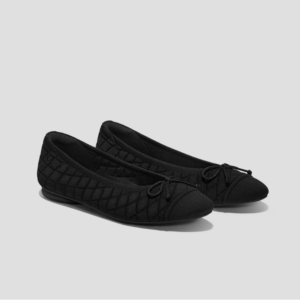 Vivaia black quilted Vivaia black Almond-Toe Bow Flats (Tiana) 37.5/7